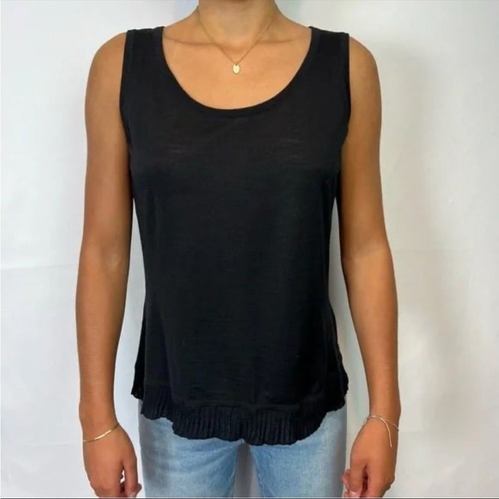 St. John black wool sleeveless top S